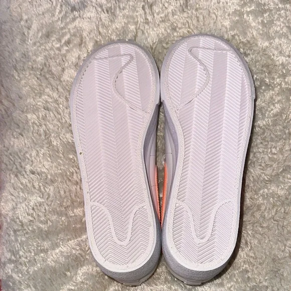 Blazer Low Platform Sneakers - Picture 5 of 5